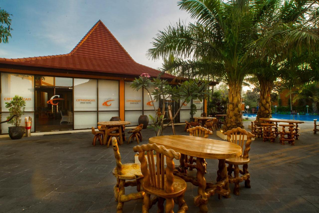 Ciptaningati Hotel Batu  Exterior photo